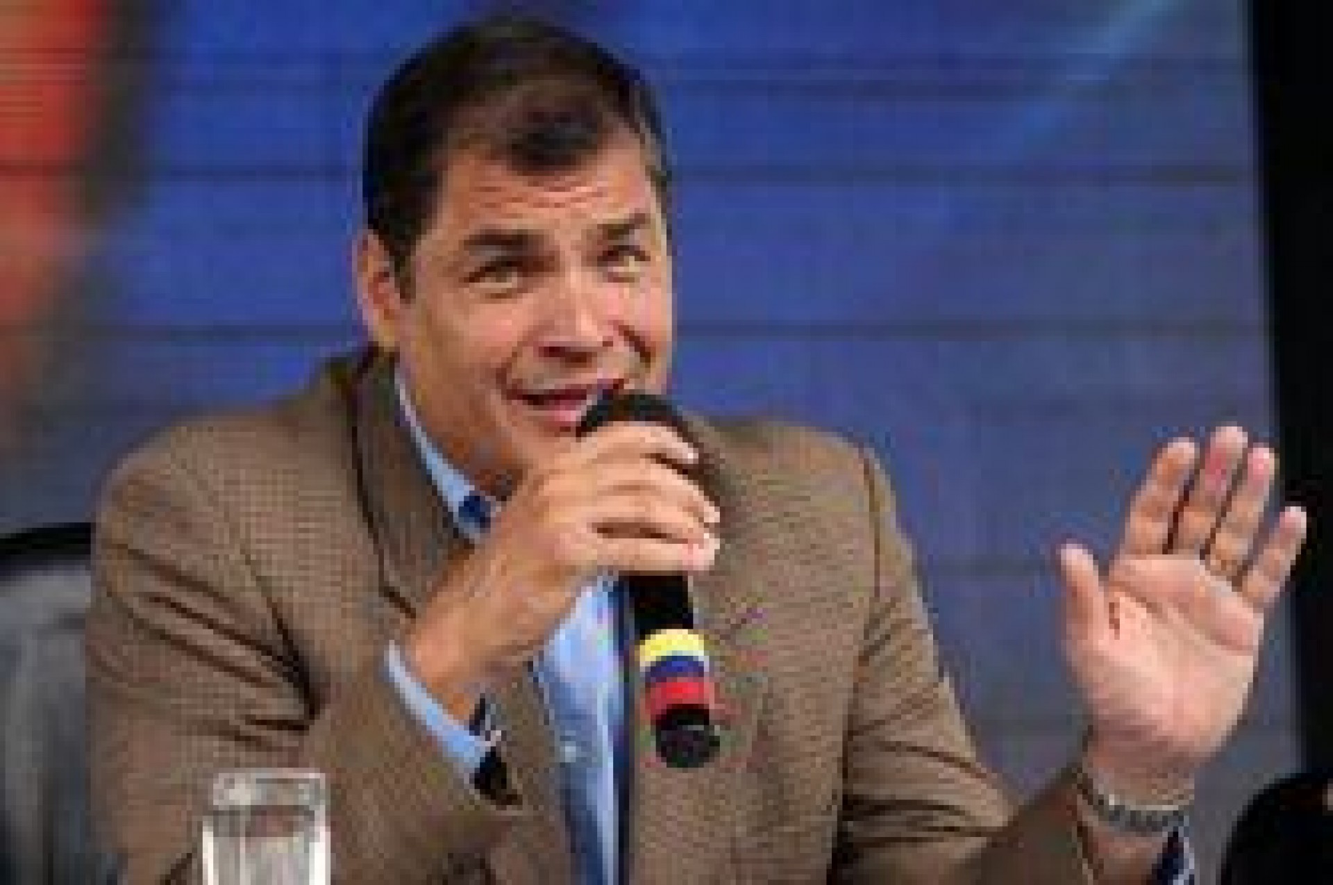 [Correa advierte a Londres consecuencias de una invasión a su Embajada]