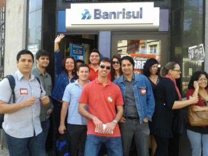 [Greve ganha força em todo o país!]