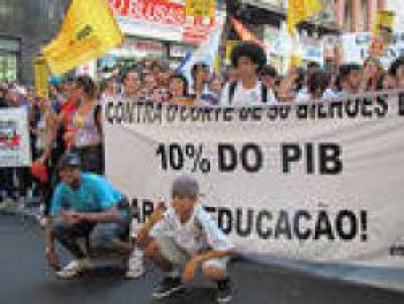 [Manifestação de Estudantes nas ruas de Porto Alegre]