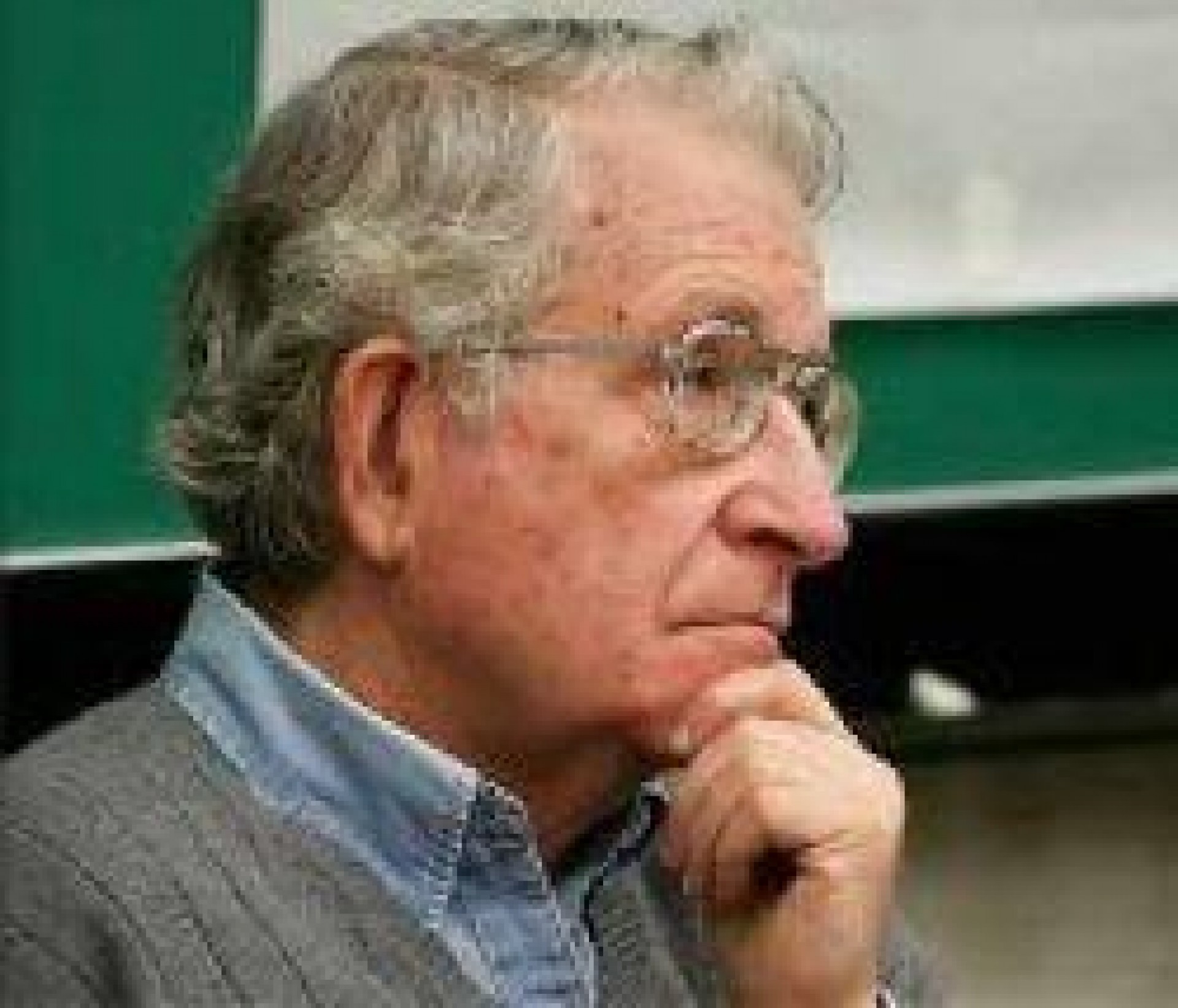 [Chomsky apoia movimento Ocupa Wall Street]